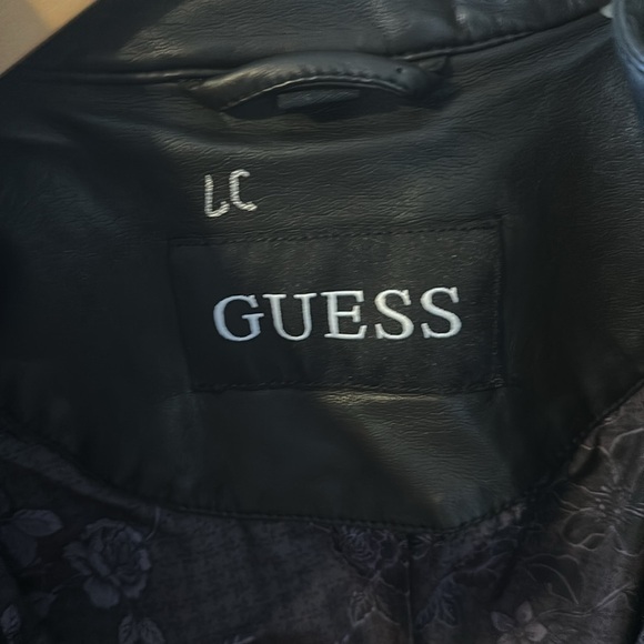 Guess PU moto jacket size Med. EUC - Picture 4 of 8